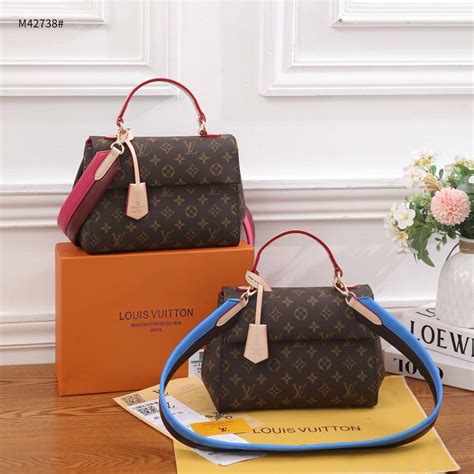 harga tas lv cluny original